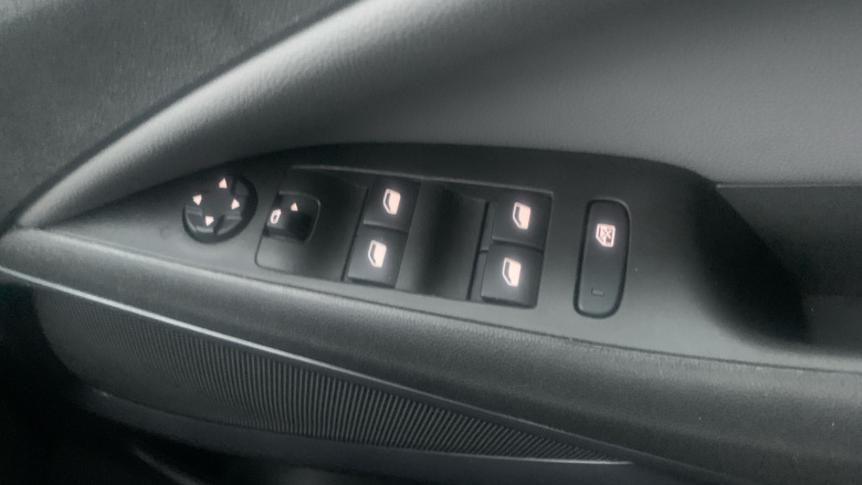 Vauxhall Crossland X 1.2T [130] Elite Nav 5dr [Start Stop] Auto Petrol Hatchback